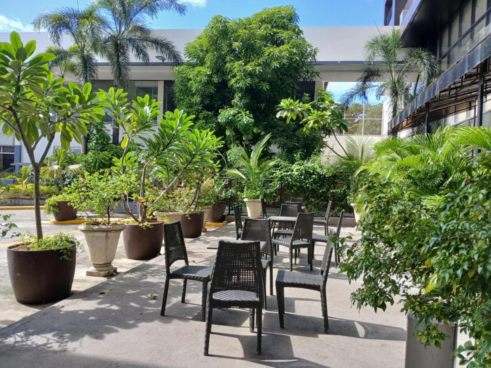 Dohera Hotel Cebu Exterior foto